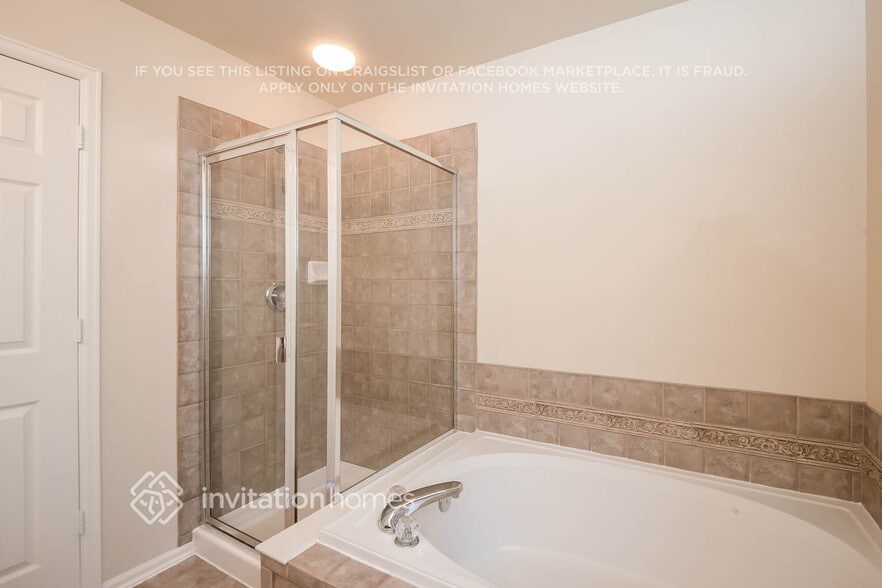 Building Photo - 15130 E 116th Dr