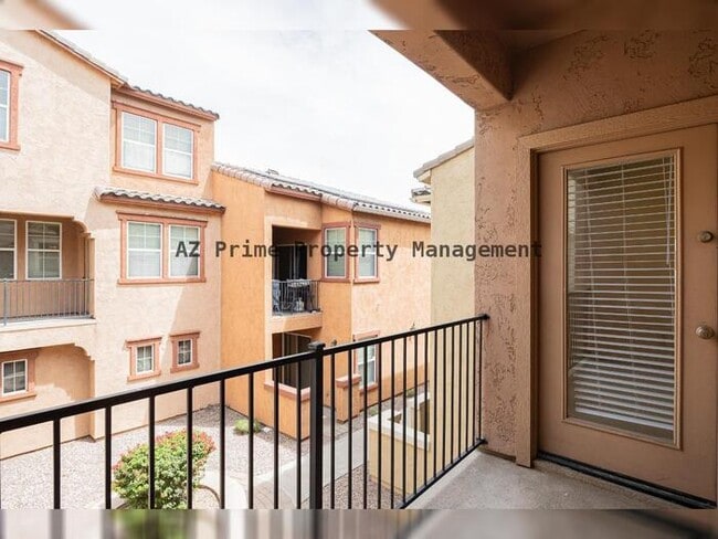 Building Photo - 2032 N 78th Glen