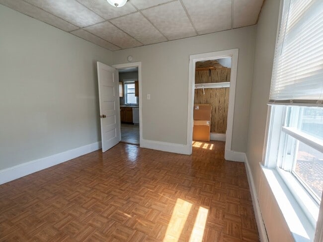 Building Photo - 16 W Squantum St