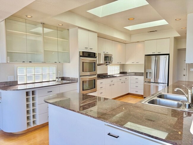 Building Photo - $4,250 / 3 BR + OFFICE - LUXURY HILLTOP HOME WITH PANORAMIC BAY & CITY-LIGHT VIEWS