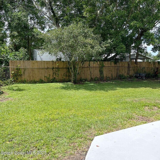 Building Photo - 2965 Hobbs Pl