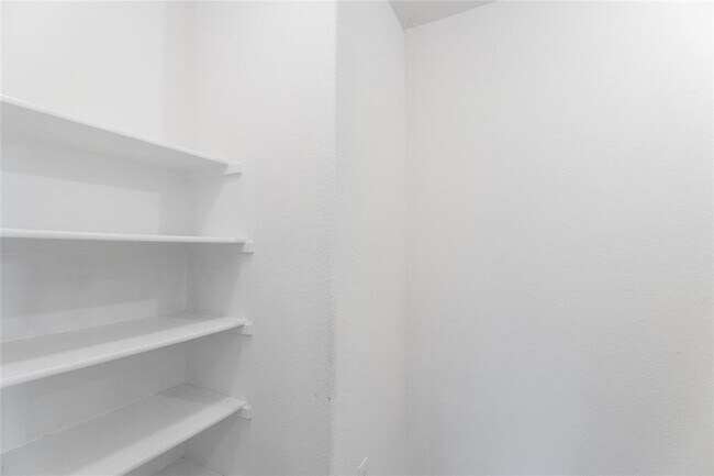 Building Photo - 3240 E Whitestone Blvd