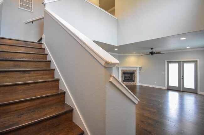 Building Photo - Stunning 4 bedroom, 2.5 bathroom home in Fayetteville!