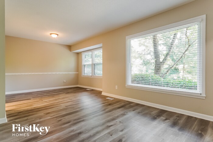 Building Photo - 3500 Ridgecrest Dr