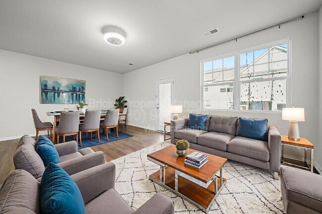 Building Photo - 808 Gable Oak Ln