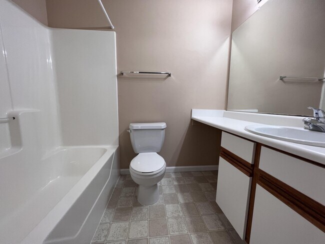 Building Photo - 5205 University Commons Dr