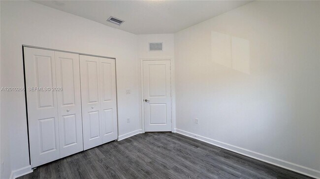 Building Photo - 2628 SE 28th Dr