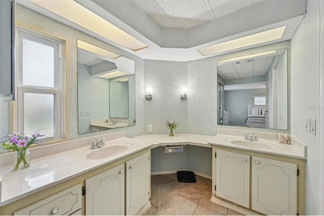 Building Photo - 106 Lazy River Rd