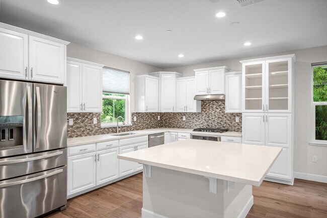 Building Photo - Available now | 3 bedroom + office | 3 full bath | Solar