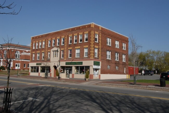 Building Photo - 15 W Broadway