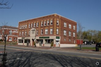 Building Photo - 15 W Broadway
