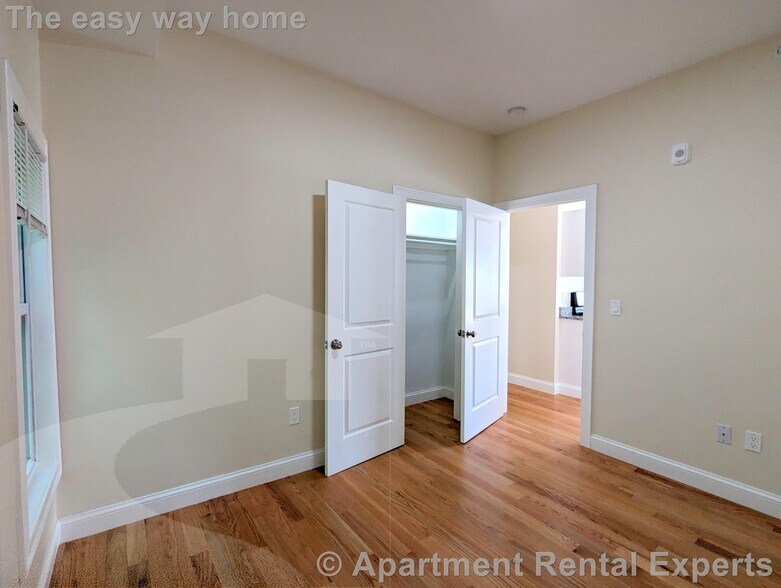 Building Photo - 2 Sacramento Pl