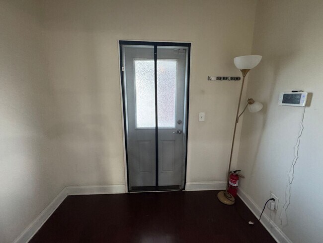 Building Photo - Your Franklin dream rental is here—4 bedrooms, a huge bonus, two en-suites, and an unbeatable loc...