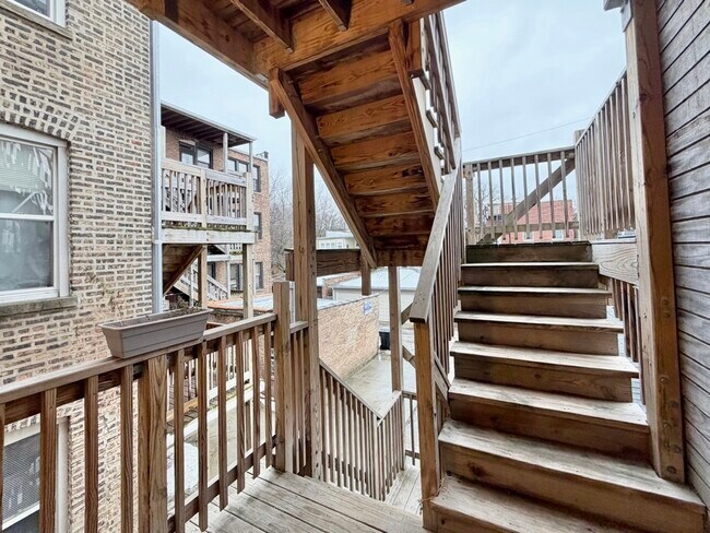 Building Photo - 4908 N Rockwell St