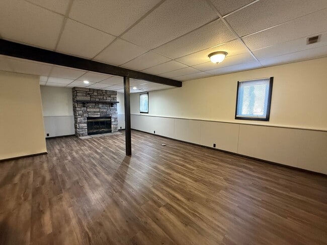 Building Photo - Incredibly Updated Large 4 Bedroom House!