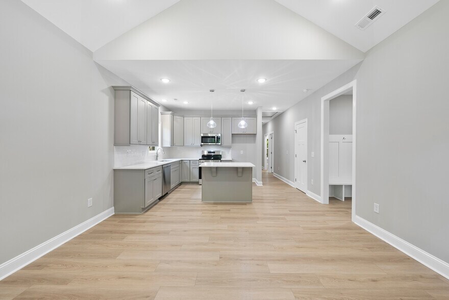 Building Photo - 308 Harbor Trce