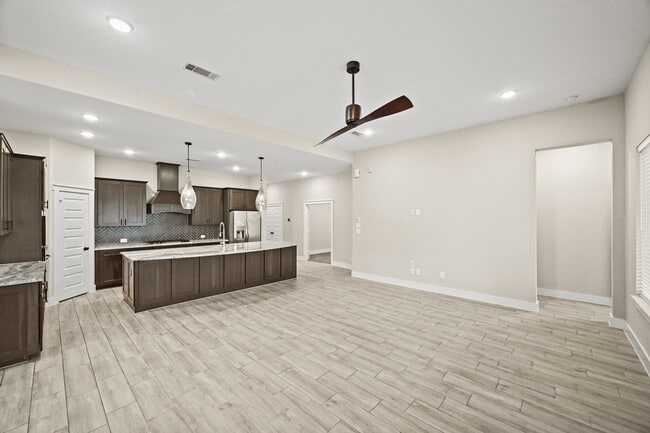 Building Photo - 15914 Dedication Dr