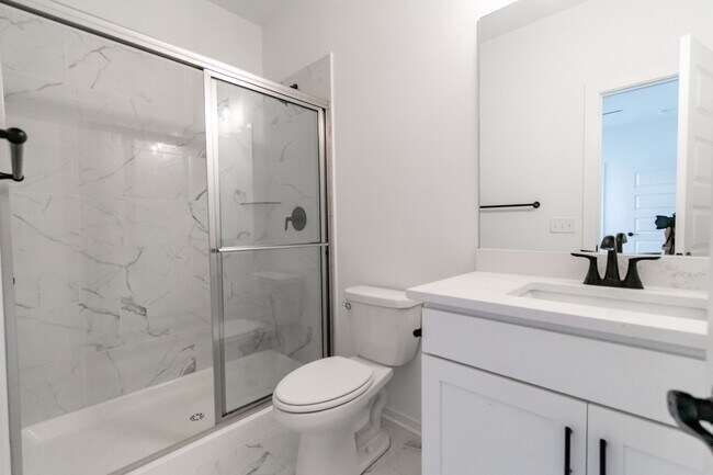Building Photo - 1618 S Duncan Ave