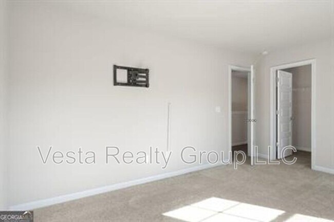 Building Photo - 121 Lexington Pl Dr