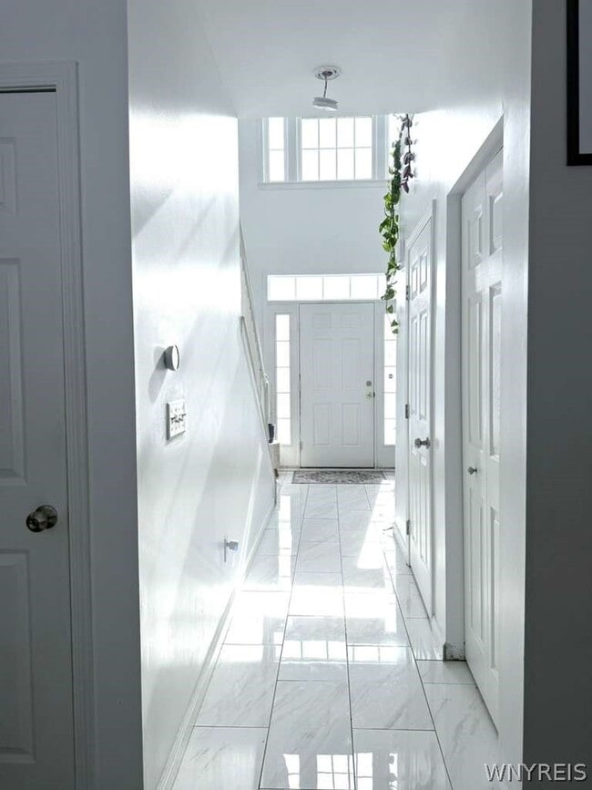 Building Photo - 2423 Purple Martin Ln