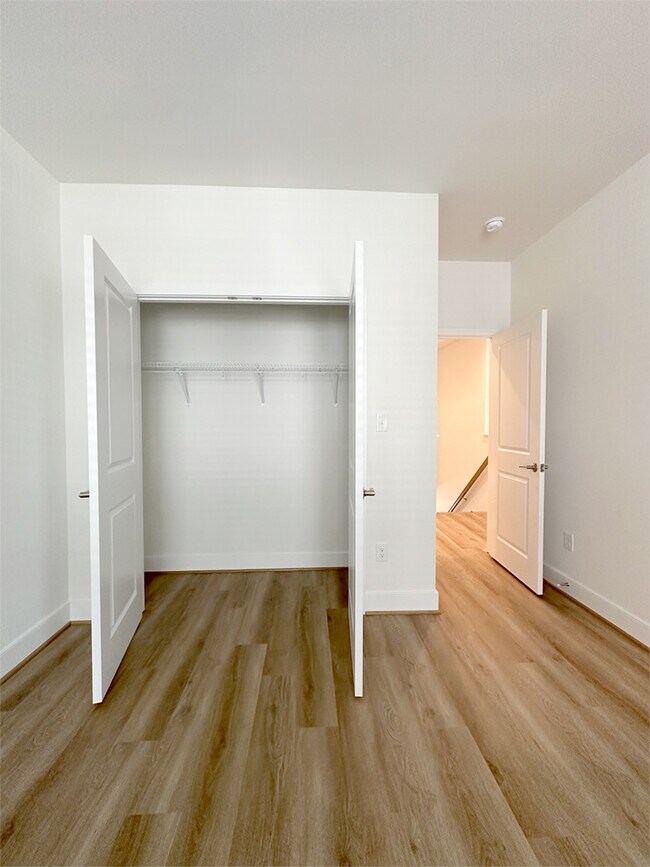 Building Photo - 5006 Distillers Ln
