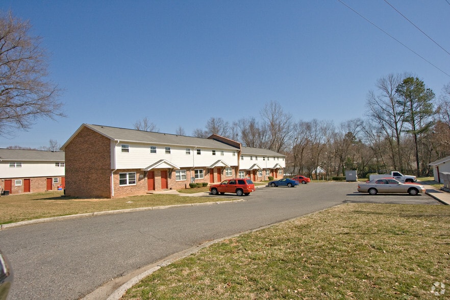 Crowders View Townhomes 1926 Hartford Dr Gastonia NC 28052