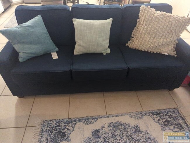 Building Photo - 102 E Capricorn Dr