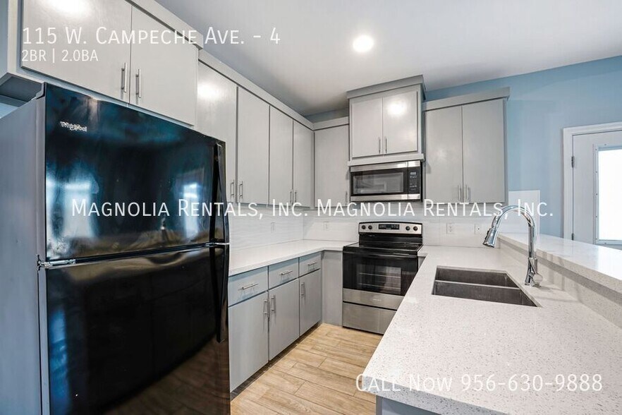 Building Photo - 115 W Campeche Ave