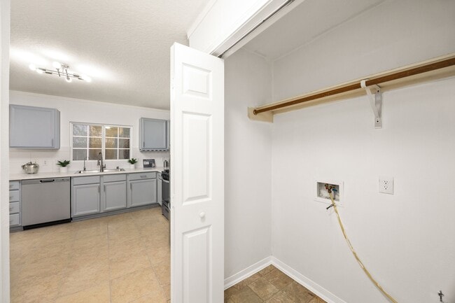 Building Photo - 19627 Lighthouse Scene Ln