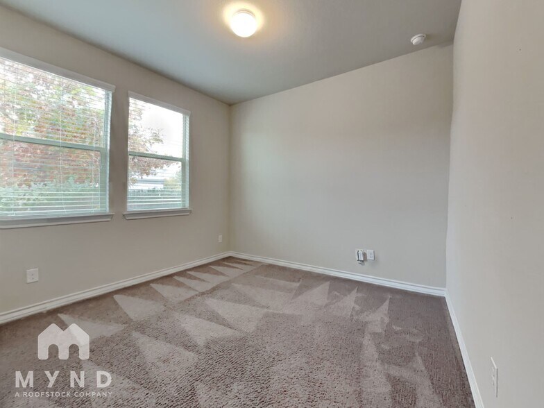 Building Photo - 1332 Eagle Ridge Trail