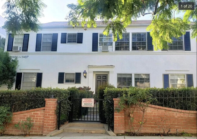 Primary Photo - 1401 - 1407 Havenhurst Drive