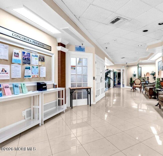 Building Photo - 167E Concordia Cir