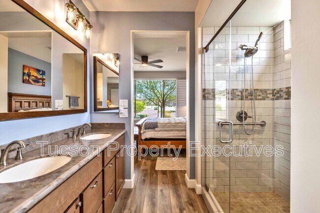 Building Photo - 30737 S Osprey Dr