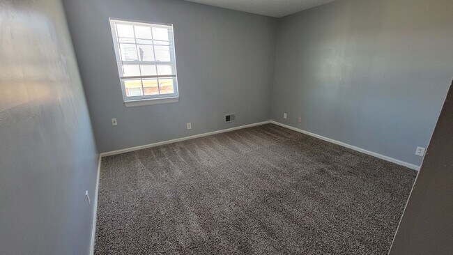 Building Photo - 4405 Landside Dr