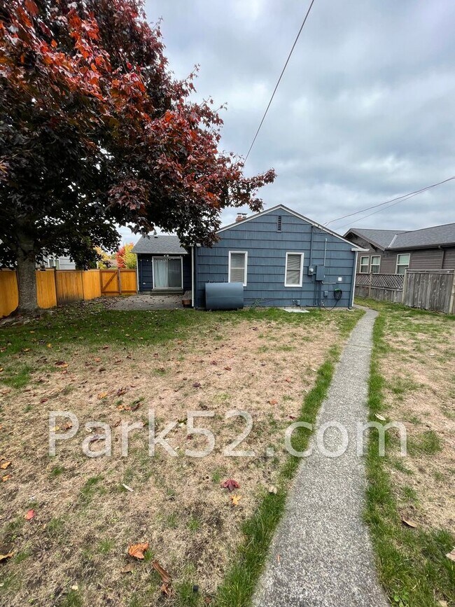 Building Photo - 4614 N 29th St