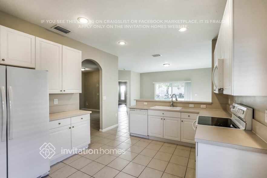 Building Photo - 2188 N 72nd Terrace