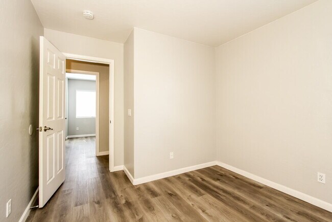 Building Photo - 11565 W Carol Ave