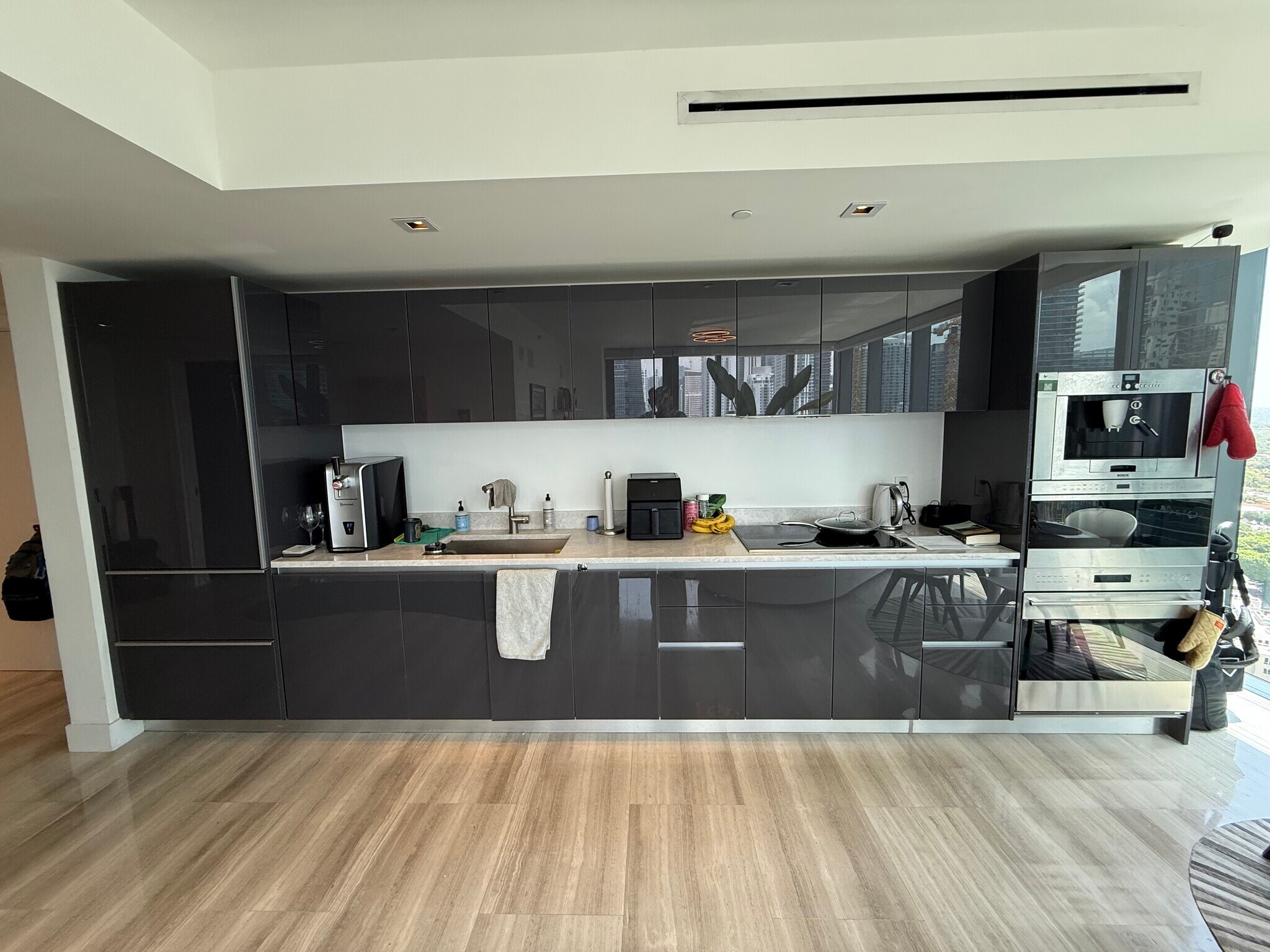 Building Photo - 1451 Brickell Ave