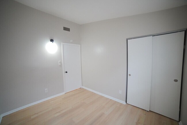 Building Photo - Cozy 3 bedroom 2 bath home