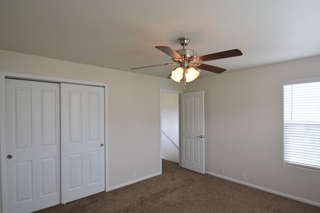 Building Photo - Beautiful townhome near Ft. Carson availab...