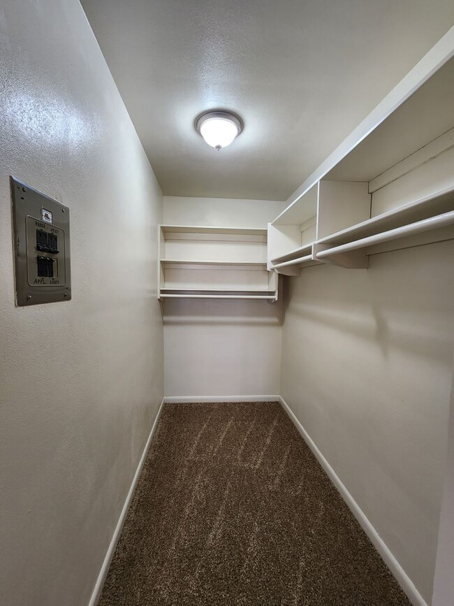 Interior Photo - Western Village Apartments