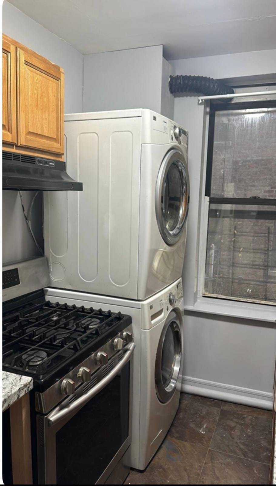 Building Photo - 1200 Woodycrest Ave