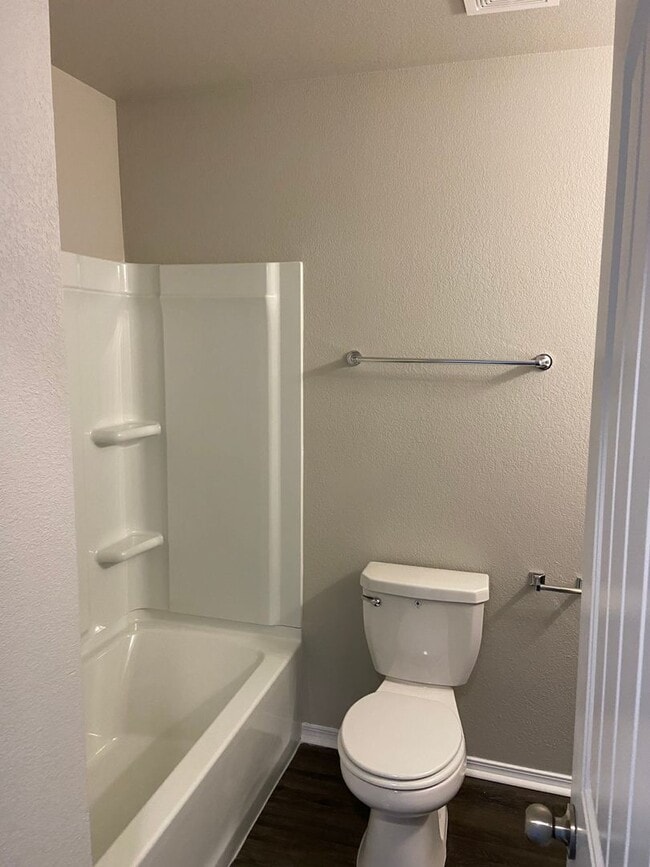 Building Photo - *NOW PRELEASING* Three Bedroom | Two Bathroom in Jonesboro