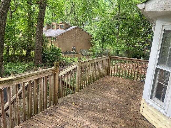 Building Photo - Charming 4-Bedroom, 2-Bath Home with Spaci...