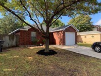 Building Photo - Beautifully remodeled 3/2