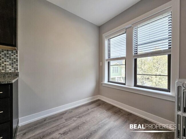 Building Photo - 0 bedroom in CHICAGO IL 60640