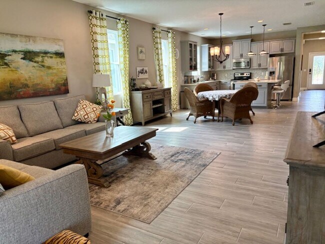 Building Photo - Gorgeous 3-bedroom Model Home in 55+ Commu...