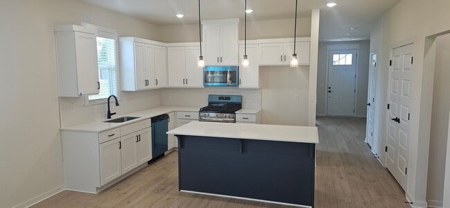 Building Photo - Great Home in Springdale