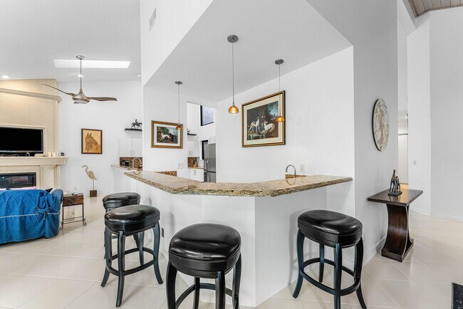 Building Photo - 2601 Sheltingham Dr