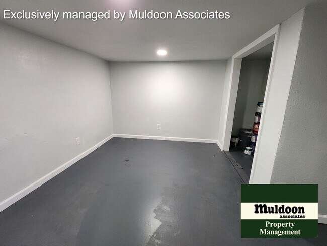 Building Photo - Remodeled rancher Available now!